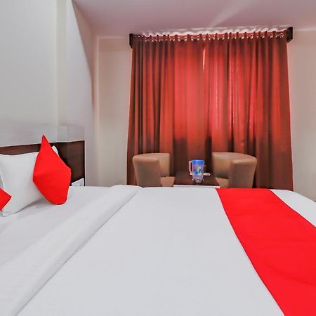 Oyo Flagship 80044 Royal Wood Deluxe Бангалор Экстерьер фото