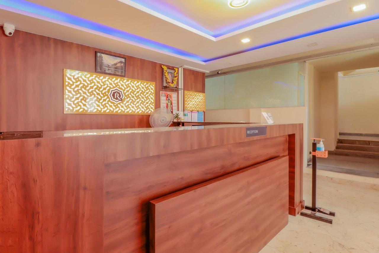 Oyo Flagship 80044 Royal Wood Deluxe Бангалор Экстерьер фото