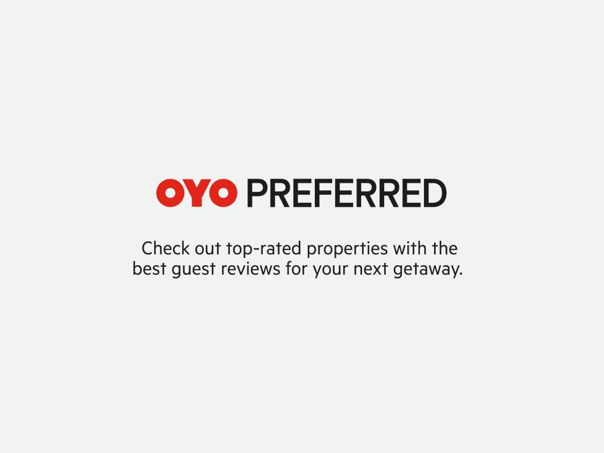 Oyo Flagship 80044 Royal Wood Deluxe Бангалор Экстерьер фото